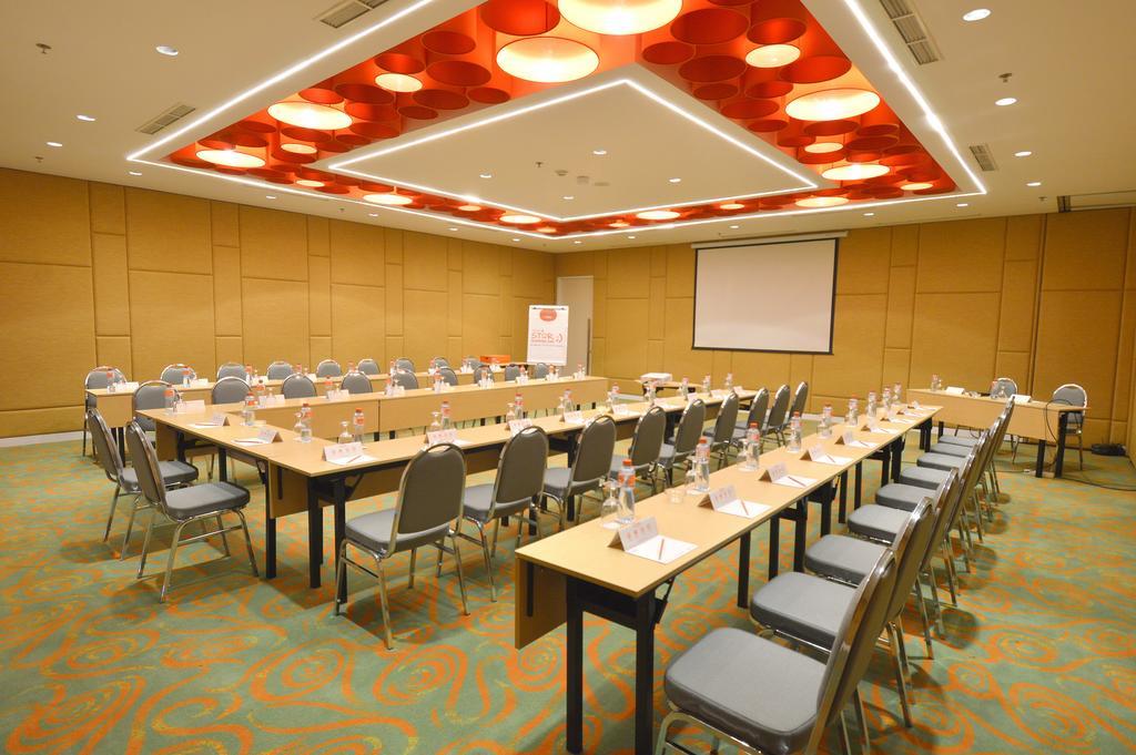 Harris Hotel And Conventions Denpasar Esterno foto