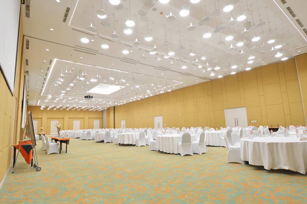 Harris Hotel And Conventions Denpasar Esterno foto