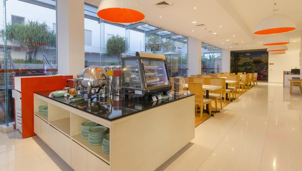 Harris Hotel And Conventions Denpasar Esterno foto