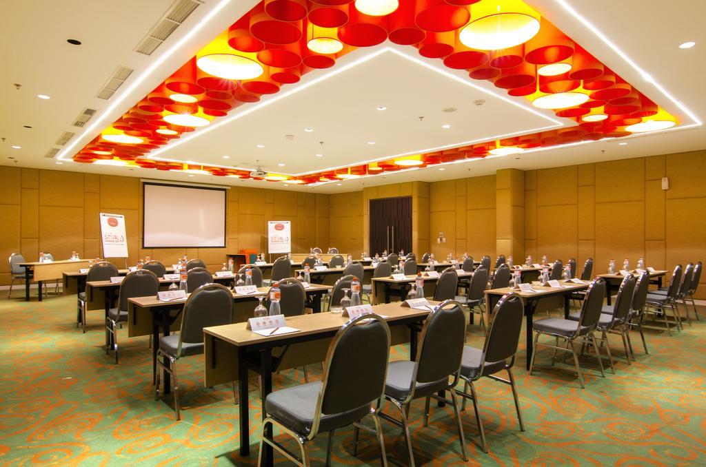 Harris Hotel And Conventions Denpasar Esterno foto