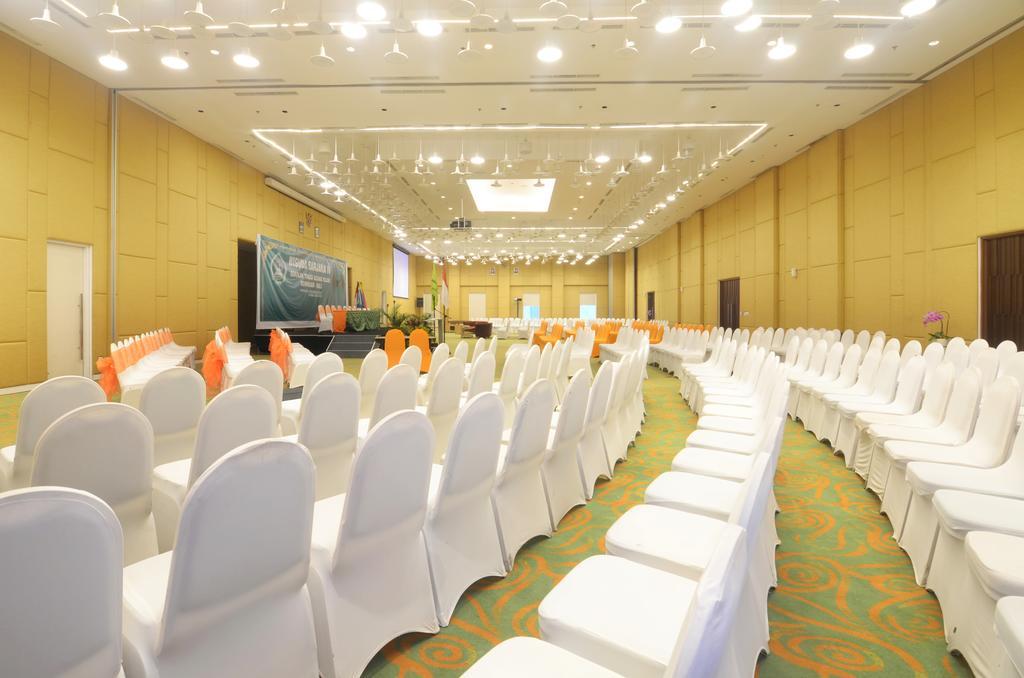 Harris Hotel And Conventions Denpasar Esterno foto