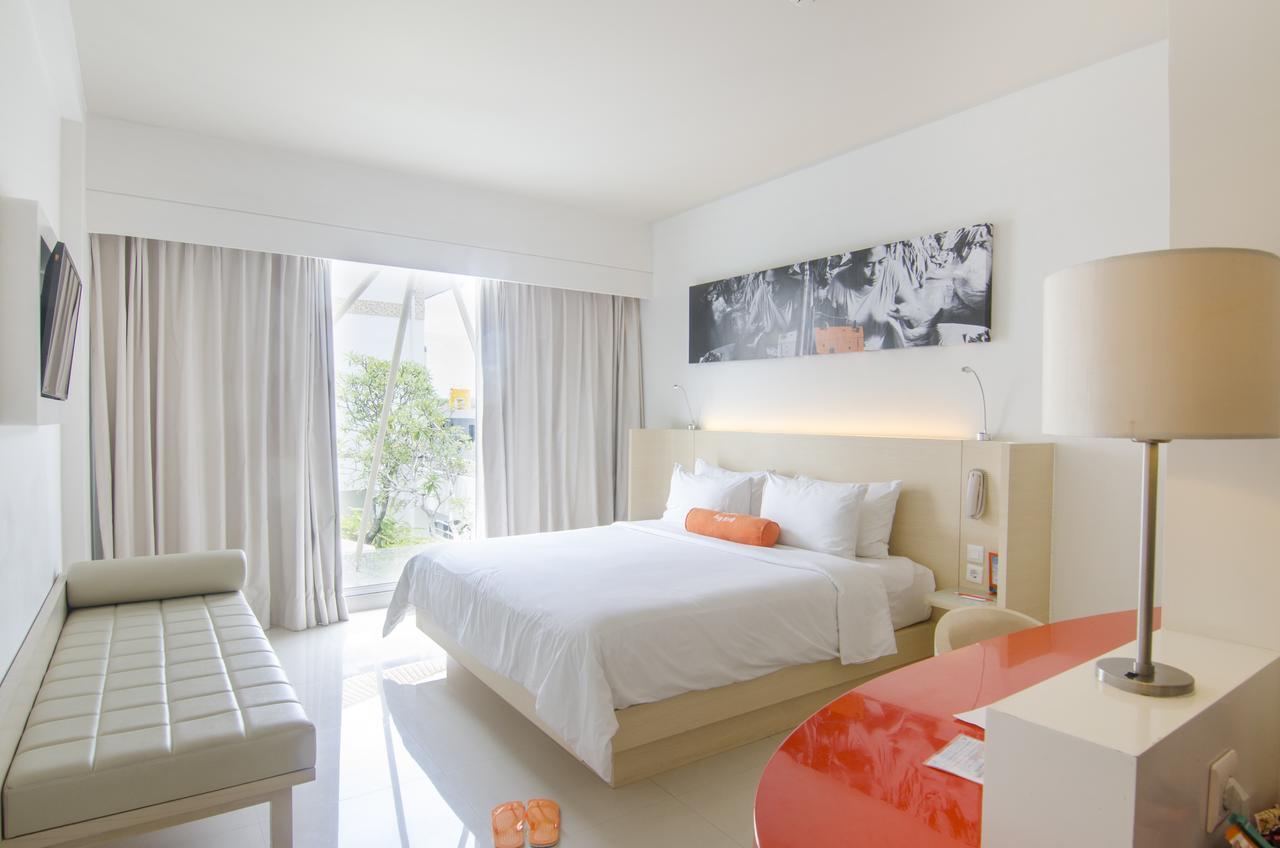 Harris Hotel And Conventions Denpasar Esterno foto