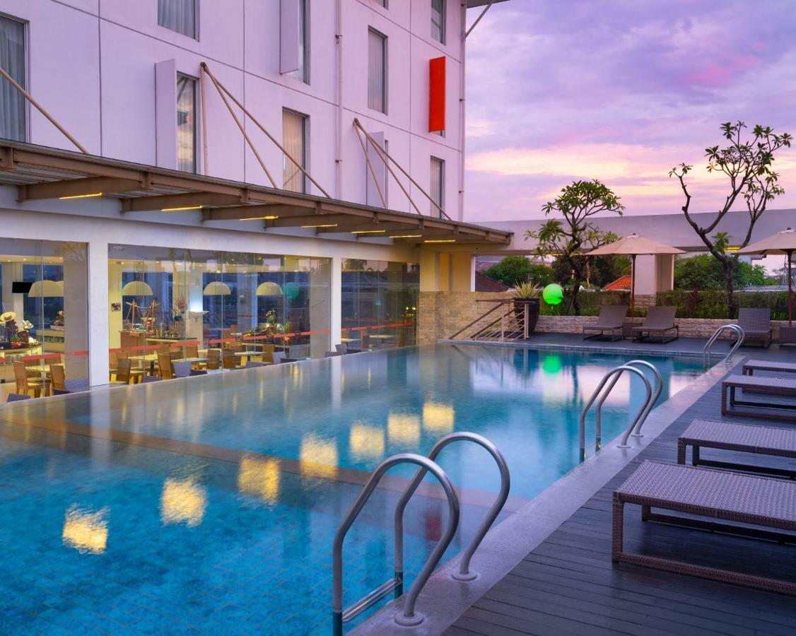 Harris Hotel And Conventions Denpasar Esterno foto