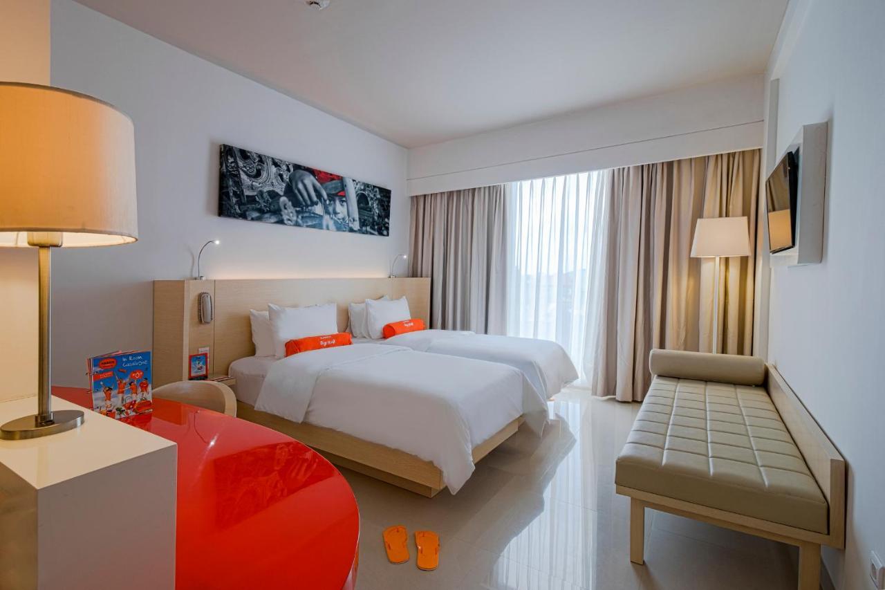 Harris Hotel And Conventions Denpasar Esterno foto
